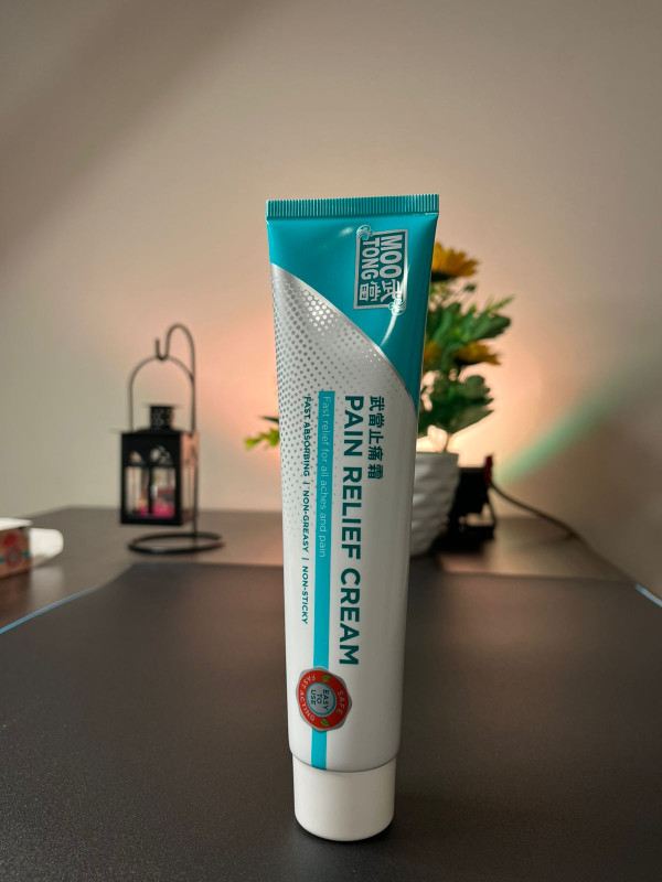Moo Tong Pain Relief Massage Cream – 110g